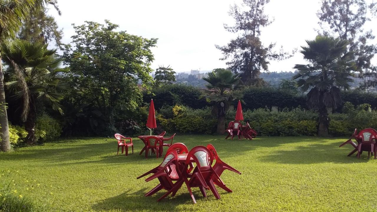 Random Park Hotel Kigali Exterior photo