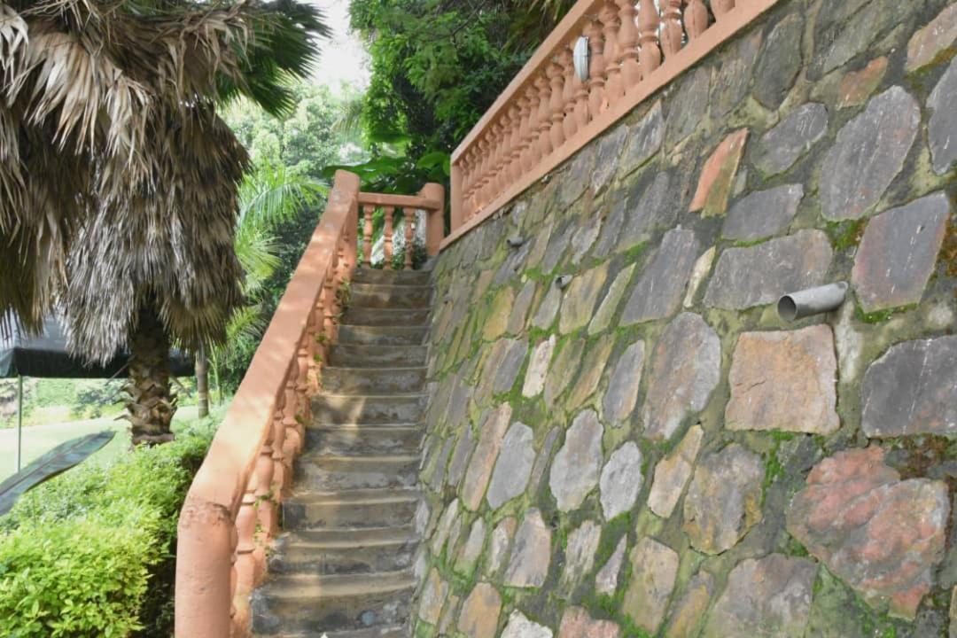 Random Park Hotel Kigali Exterior photo