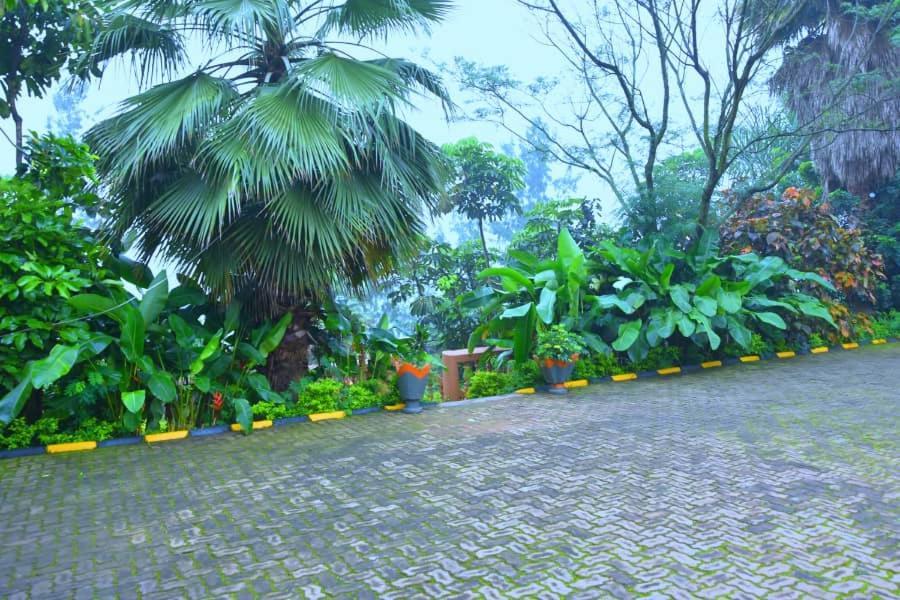 Random Park Hotel Kigali Exterior photo