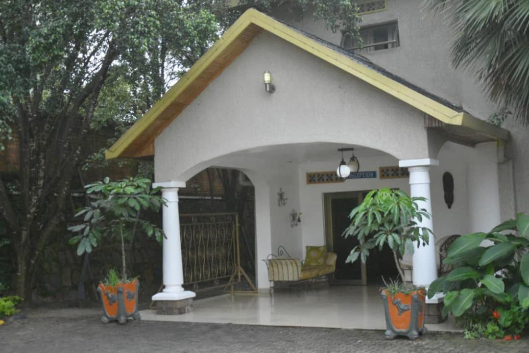 Random Park Hotel Kigali Exterior photo